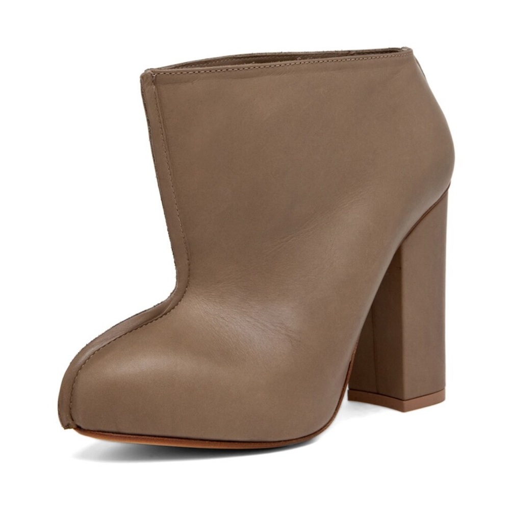 NWT ACNE STUDIOS Tan Leather Ankle Boots with Block Heel